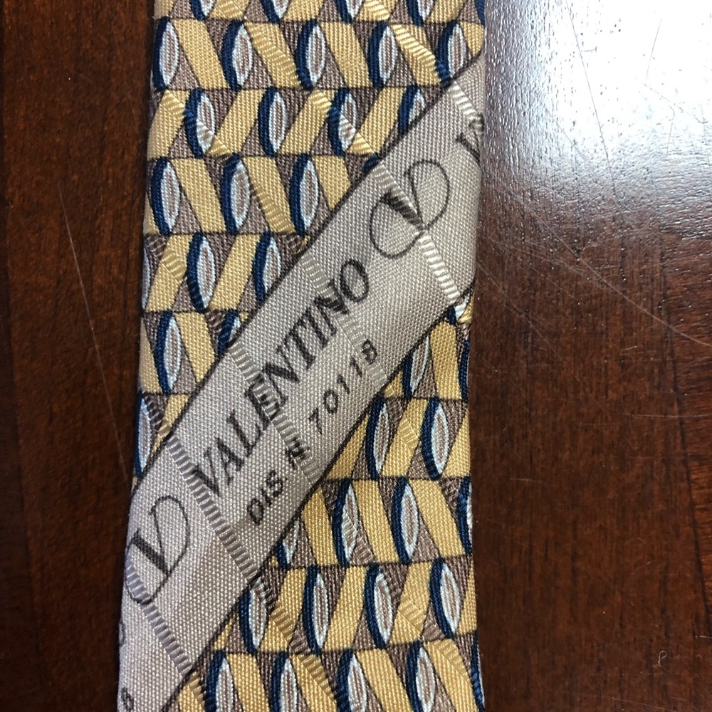 VALENTINO CRAVATTE 100%Silk  DIS N.70118